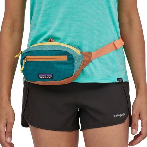 Patagonia Ultralight Black Hole® Mini Hip Pack - Picture 3 of 17